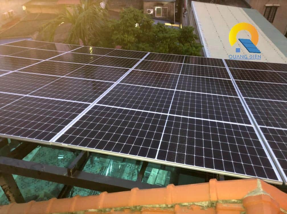 Hoàn thành Lắp điện mặt trời hybird tại Hải Phòng phần lắp tấm pin