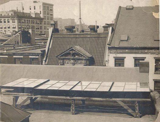 Những tấm pin mặt trời đầu tiên được lắp đặt tại New York năm 1883