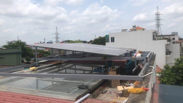 Thi công Hệ thống điện năng lượng mặt trời kết hợp trượt tự động che nắng