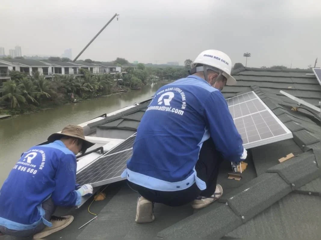 Lắp đặt hệ thống điện năng lượng mặt trời vào mùa đông