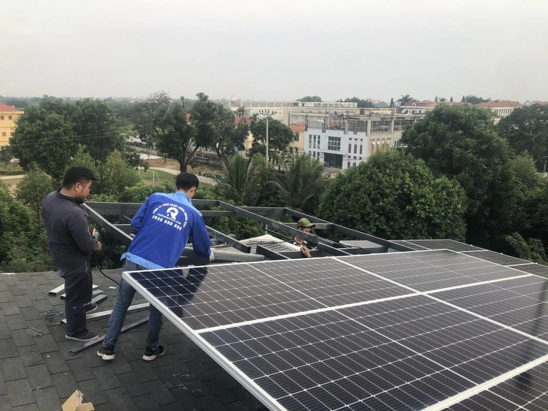lắp đặt điện mặt trời mái nhà