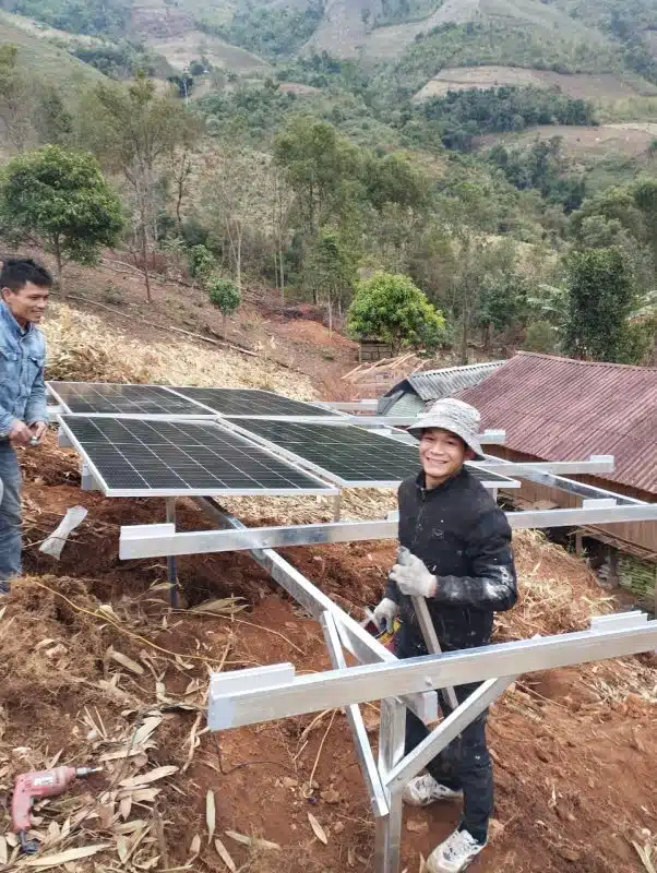 Lắp đặt hệ thống điện năng lượng mặt trời 6kw lưu trữ 5kwh tại Sơn La lap dat he thong dien mat troi tai son la Lắp đặt hệ thống điện năng lượng mặt trời tại Sơn La