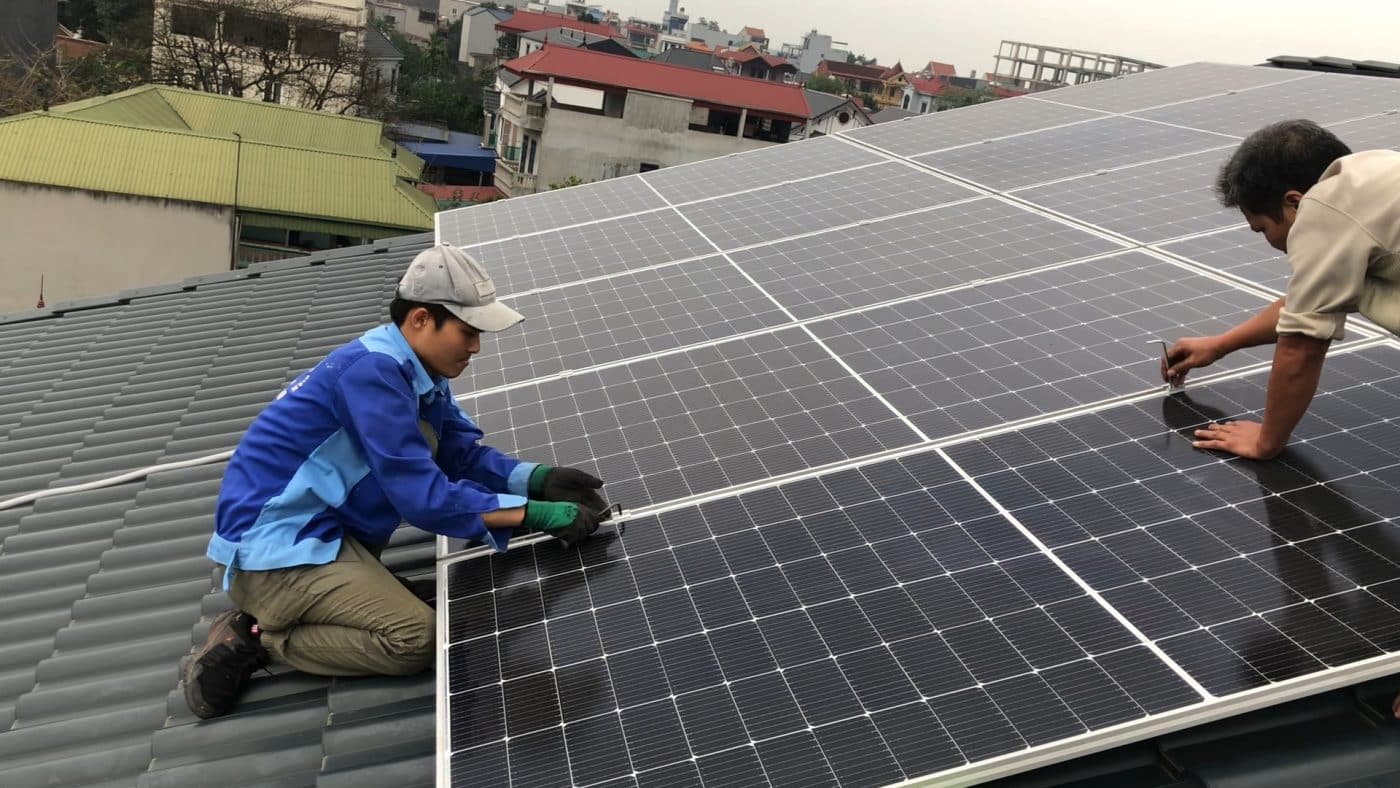 Việc làm nhân viên lắp đặt hệ thống điện năng lượng mặt trời