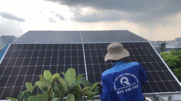 Lắp đặt tấm pin năng lượng mặt trời tại Vinhome Thượng Lý Hải Phòng