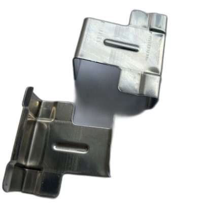 Kẹp thoát nước pin mặt trời có mấy loại?